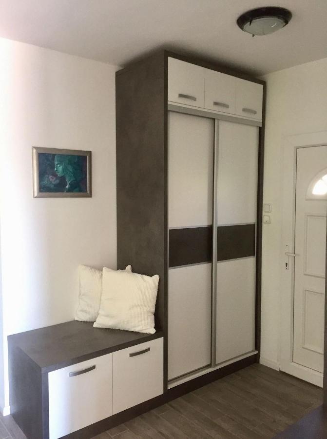Flair Apartmanhaz Eger Exterior photo